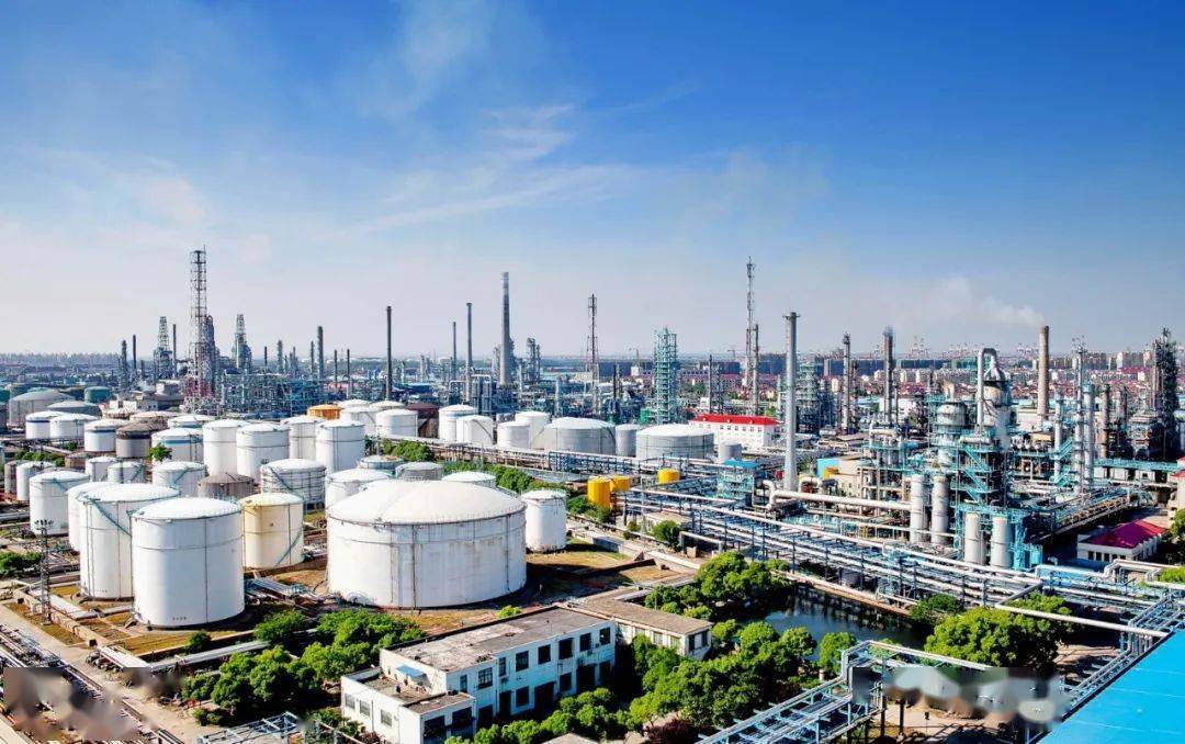 2023年我国石化行业实现营收15.95万亿元